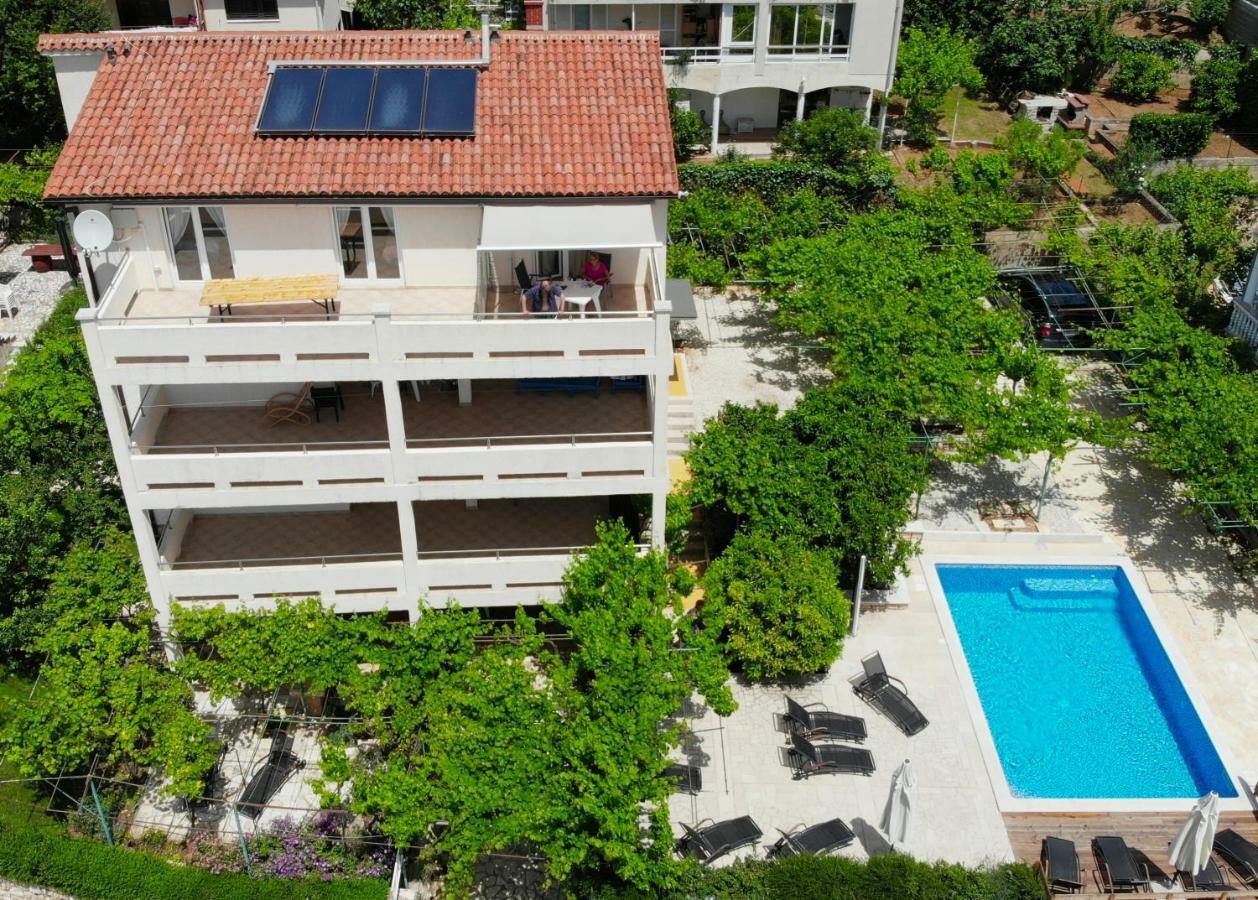 Guest House Zimmer F1 Pula Exteriör bild